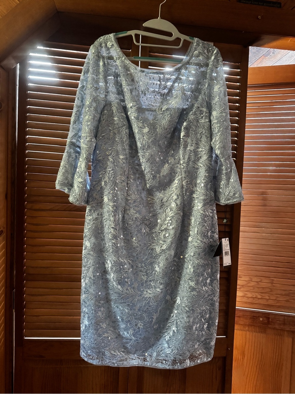 Adrianna Papell  Light Blue sequined  Embroidered Women's lace sheath Dress nwt